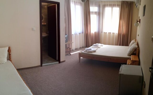 ATM Hotel Ahtopol