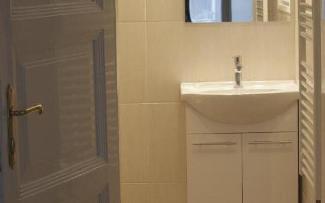 City Centre Apartment with 3 Bathrooms