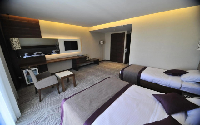 Grand Cenas Hotel