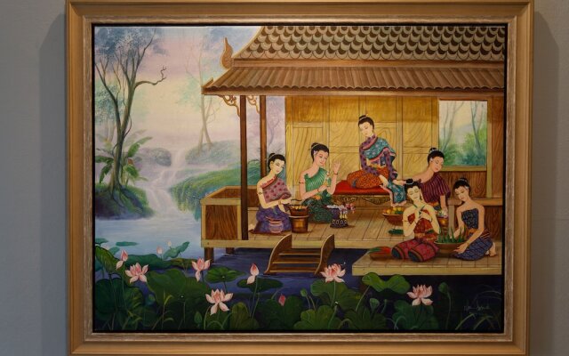 Hostel One Art & Gallery