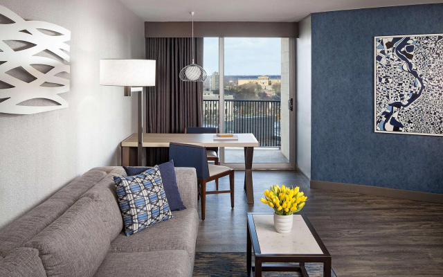Embassy Suites Philadelphia - Center City