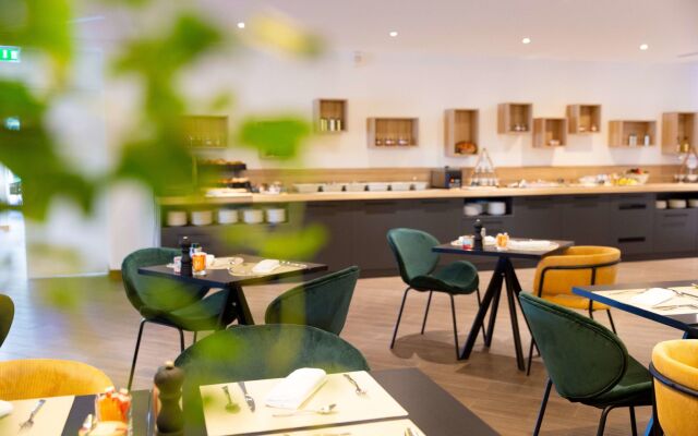 Zenitude Hotel la Valadière, an Ascend Collection Hotel