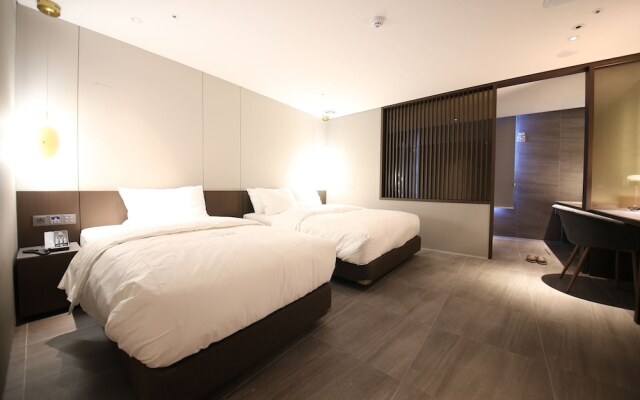 Changwon Hotel True