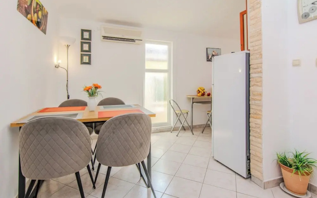 Apartment Semak