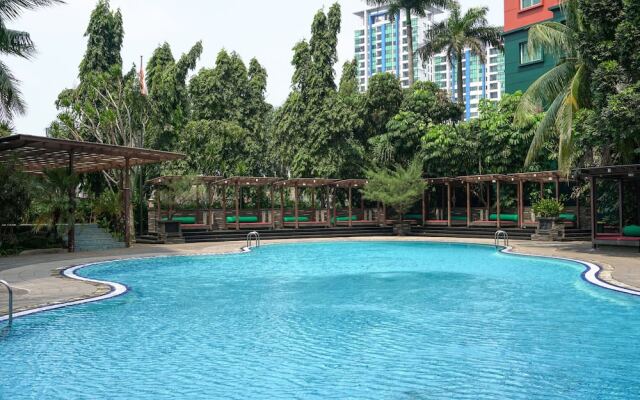 Elegant and Homey 1BR Nuansa Hijau Apartment Pondok Indah