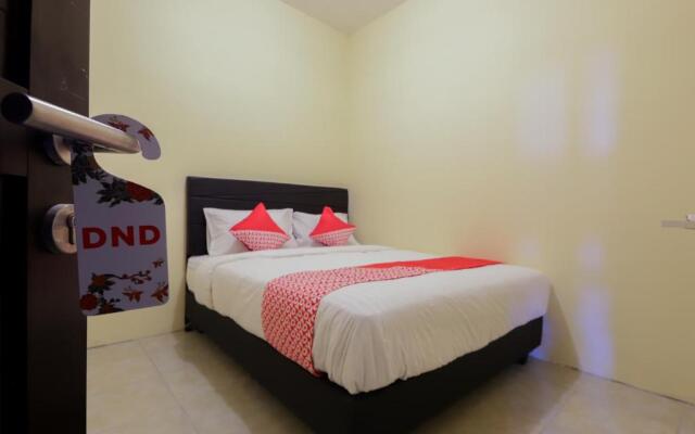 OYO 779 Mn One Residence Syariah Near ITC Cempaka Mas Near Kalbe Farma