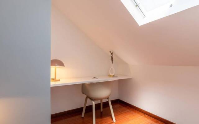 w Unique 1BR Duplex in Parque 93