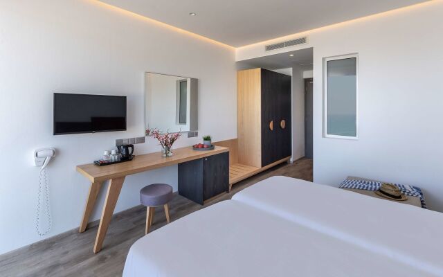 Protaras Plaza Hotel