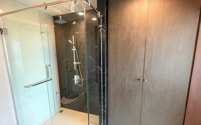 Deluxe apartment at Panora by Lofty