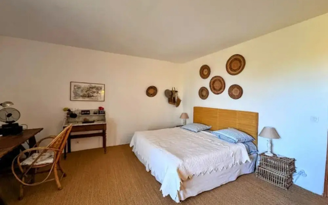 Elegant Bastide Near Aix With Pool