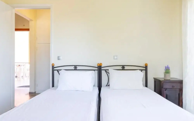 Aloe Apartments by Konnect, 500m from Dassia Beach