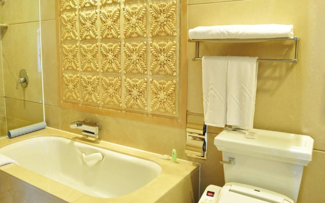 Palace International Hotel