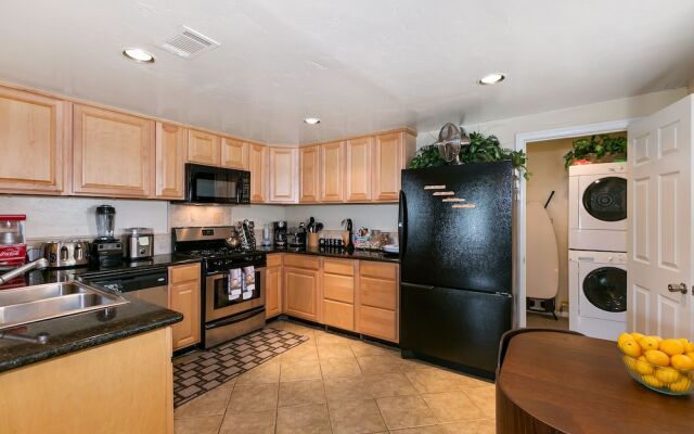 Seashore Bungalow in Carlsbad by RedAwning