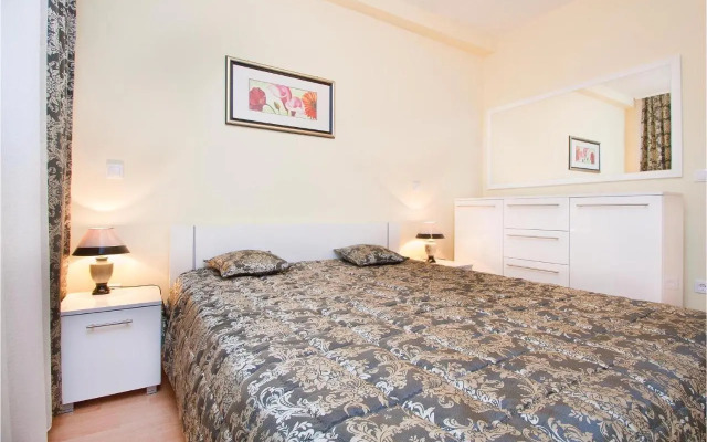 Six-Bedroom Holiday home in Perci
