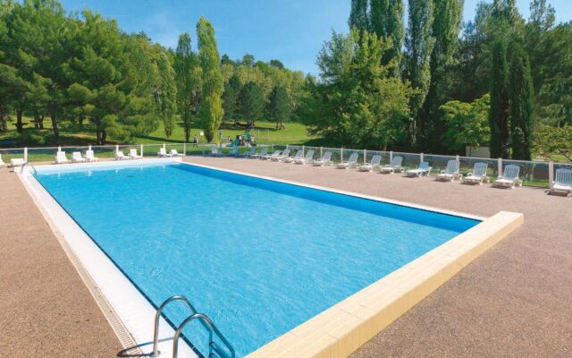 Domaine de Château Laval (GRX103)