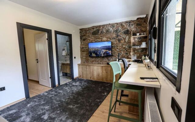 Mia Mia Suites Apart-Hotel