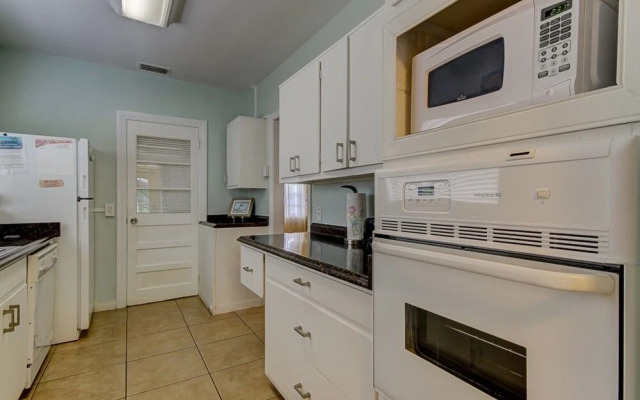 Clearwater Beach Cabana by RedAwning