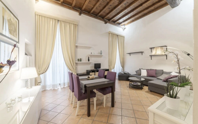 Pantheon Charming Apartment