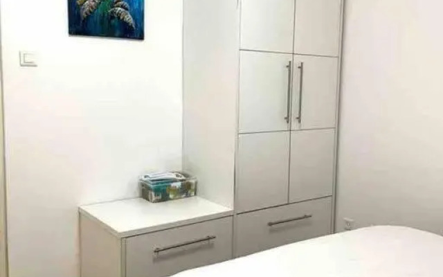 Sunny 3BR Apartment Golf Residence