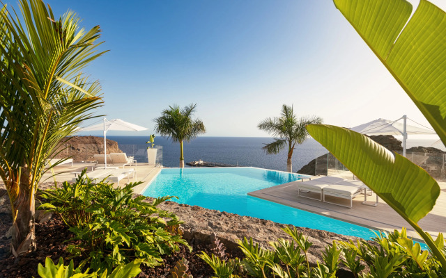 Grand Horizon Luxury Boutique Apartments