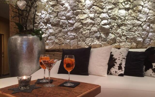 LARET private Boutique Hotel - Adults only