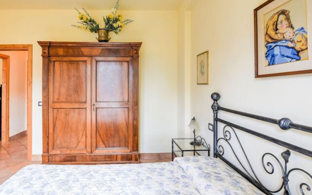 Spacious Holiday Home in Lamporecchio With Pool