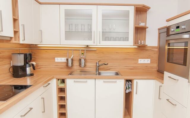 Modern Apartment in Zella-Mehlis with Private lawn