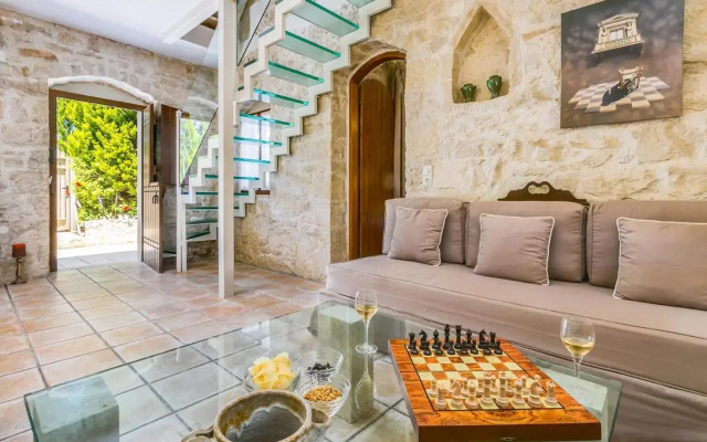 Villa Minos