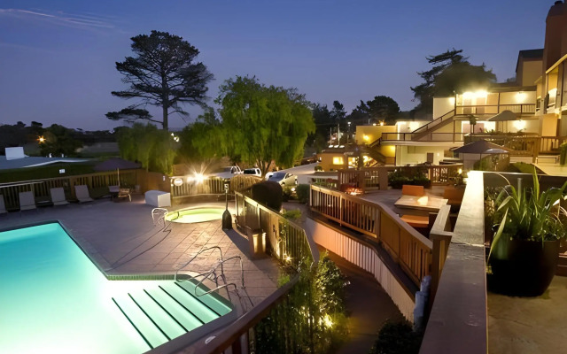 Mariposa Inn & Suites