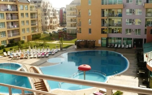 Pollo Resort Mikosta Apartments