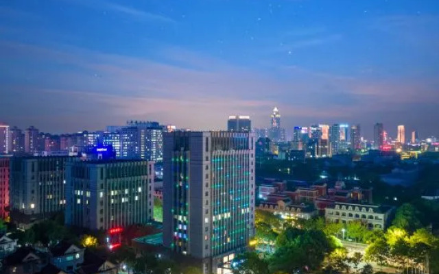 Homeinn · Aifeel Hotel (Haining Intime City Haichang Road Subway Station)