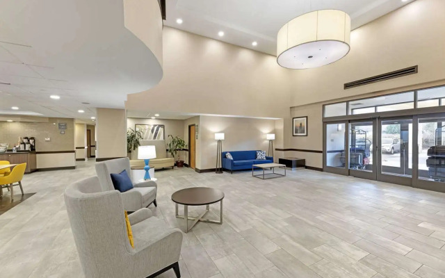 Comfort Inn & Suites Arlington Heights