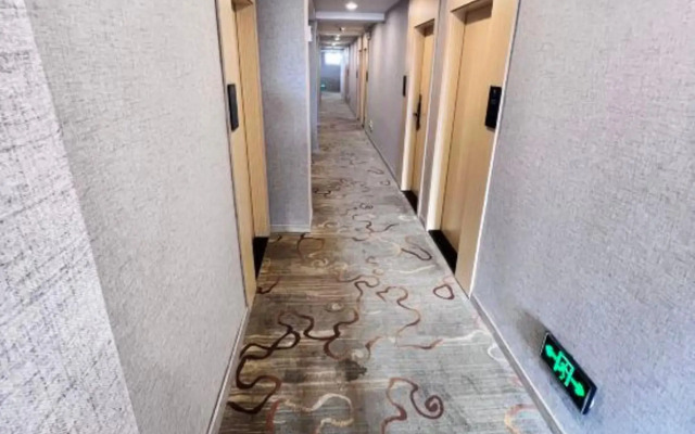 Huashu hotel (Jiaxing Nanhu Store)