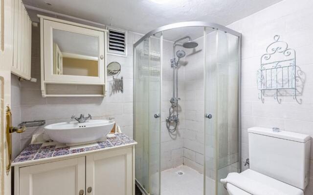 Cozy and Eclectic Apartment near Trendy Attractions of Tesvikiye