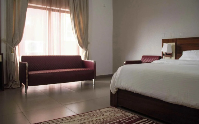 Uranium Continental Hotel