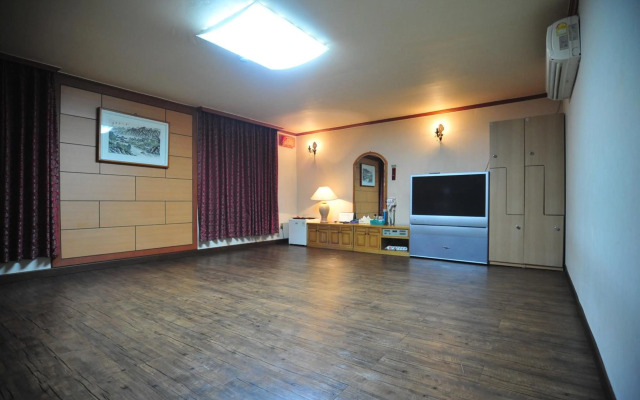 Kyungha Spa Hotel