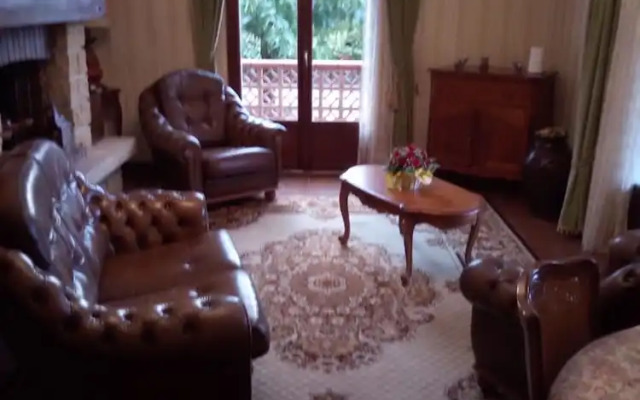 Maison En Pierre de Taille