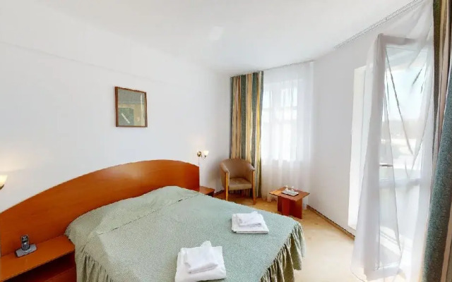 Complex Jasmine Ocna Sibiului  Hotel Helios