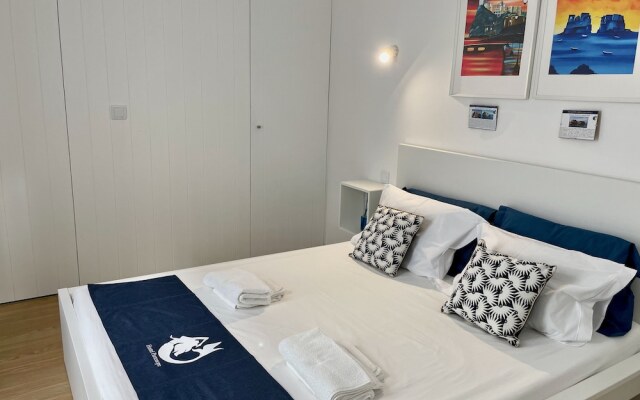 Partenope Hostel and Suites
