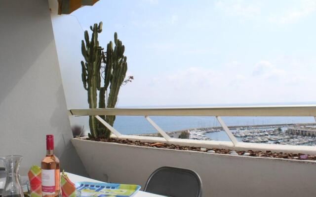 Appartement Villeneuve-Loubet, 1 pièce, 4 personnes - FR-1-252A-17