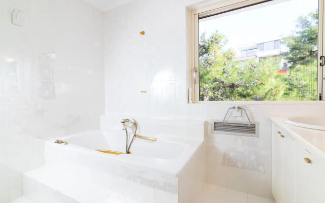 Sunlight House - Palatial Fully Equipped Apartment Near The Sea
