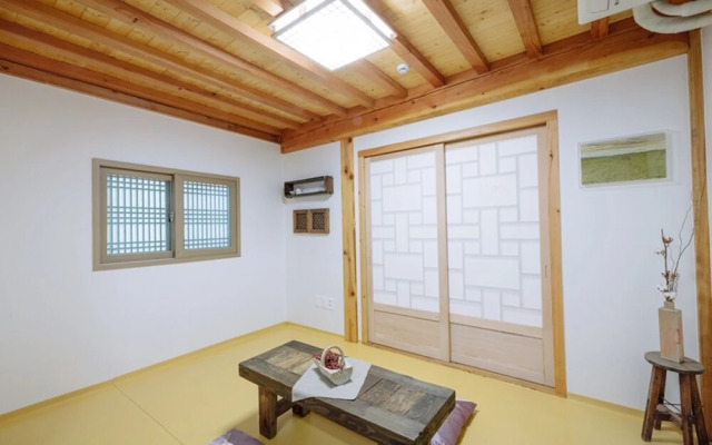 Daegu West Gate Hanok Guesthouse