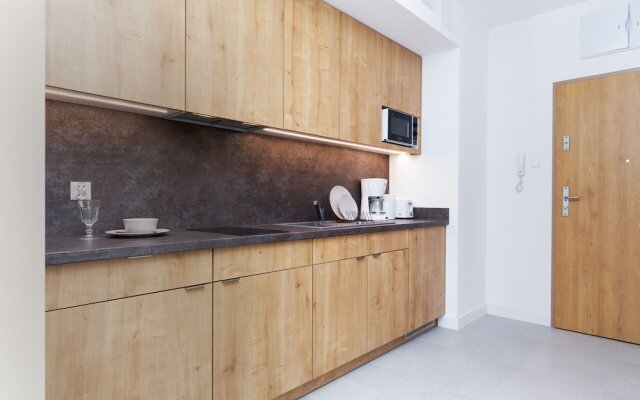 Aquamarina Prima Apartments by Renters