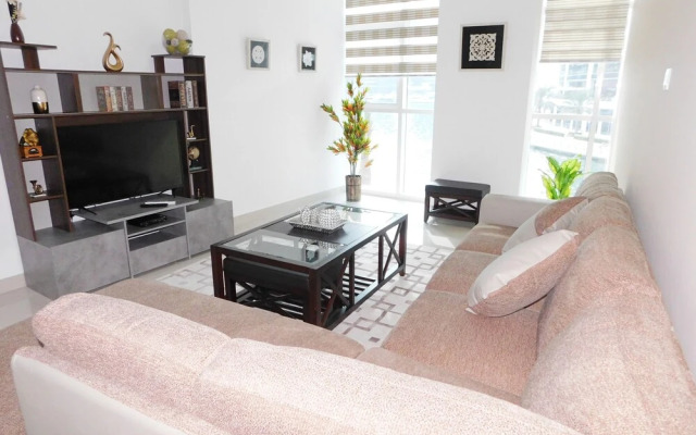 Luton Vacation Homes Continental Tower