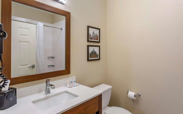 Mainstay Suites Fort Campbell