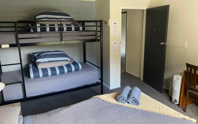 Alpine Lodge Backpackers