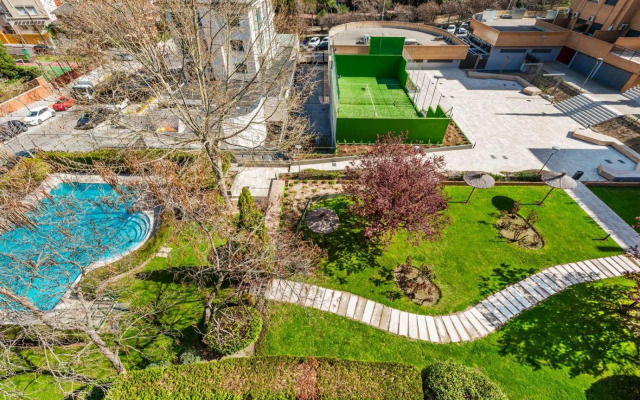 Premium Accomodation in La Rosaleda - Madrid