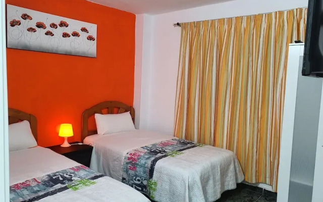 Low Cost Room Plaza de Hierro III