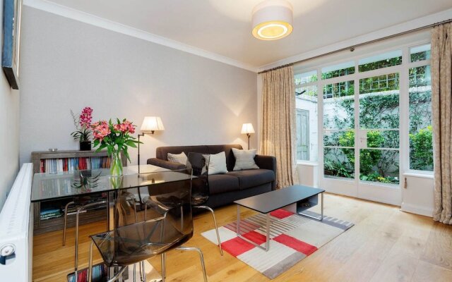 The Secret Chelsea Garden