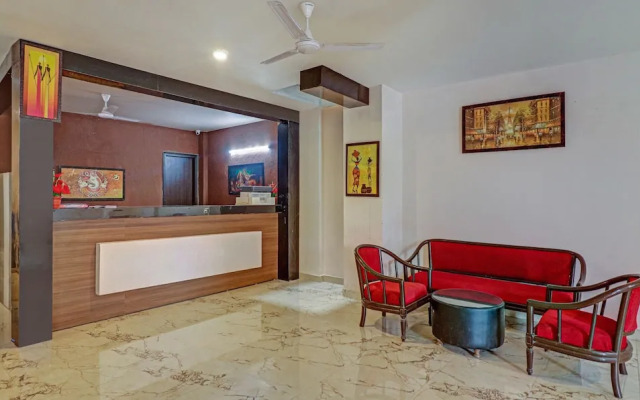 Itsy By Treebo - Golden Divine Inn